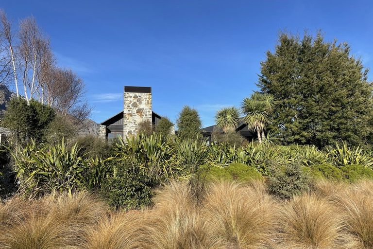 Photo of property in 8 Bretby Court, Jacks Point, Queenstown, 9371