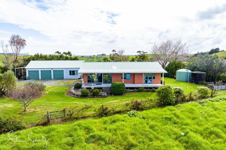 Photo of property in 7 Te Opi Road East, Whakapirau, Maungaturoto, 0583