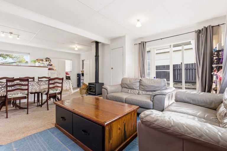 Photo of property in 1/17 Kotare Street, Hilltop, Taupo, 3330