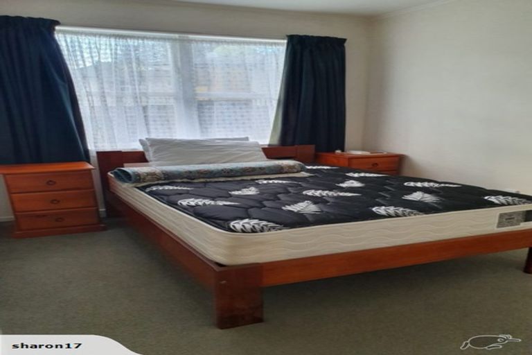 Photo of property in 24 Lyford Crescent, Sunnynook, Auckland, 0620