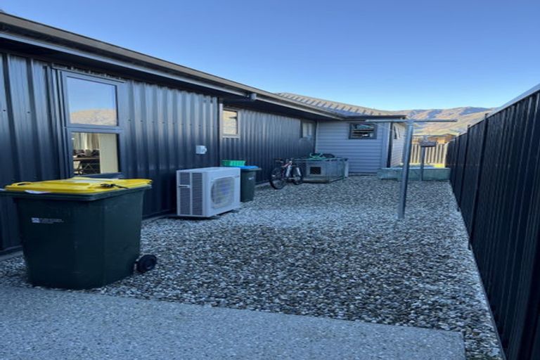 Photo of property in 13 Dunn Street, Lake Hawea, 9382
