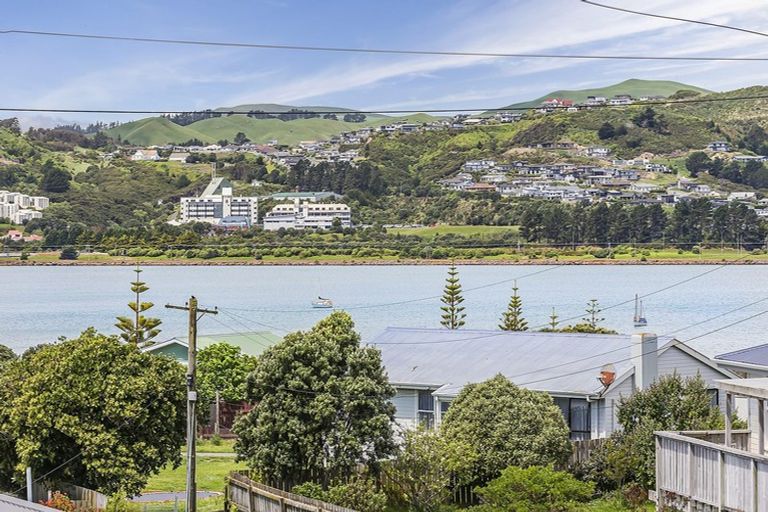 Photo of property in 26 Waiuta Street, Titahi Bay, Porirua, 5022