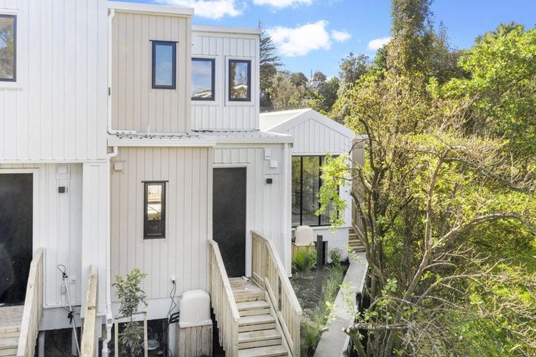 Photo of property in 6/7 Cedar Heights Avenue, Massey, Auckland, 0614