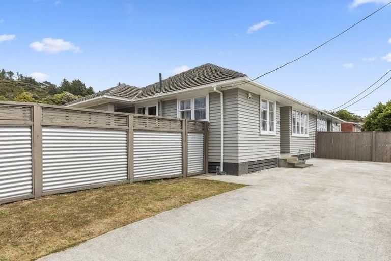 Photo of property in 308 George Street, Stokes Valley, Lower Hutt, 5019
