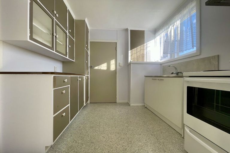 Photo of property in 51 Woodglen Road, Glen Eden, Auckland, 0602