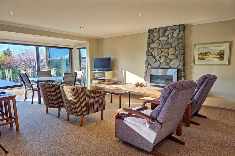 Photo of property in 35 Aorangi Crescent, Lake Tekapo, 7999