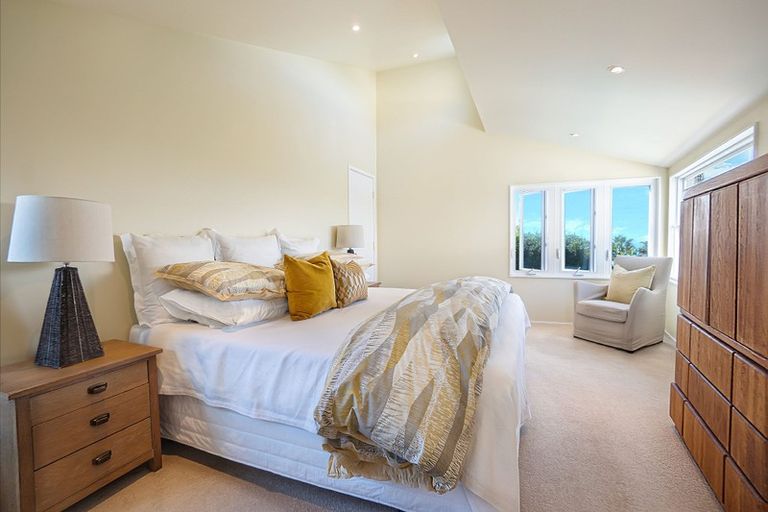 Photo of property in 42 Marellen Drive, Red Beach, 0932