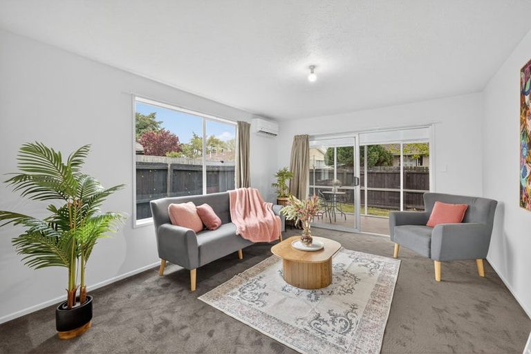 Photo of property in 1/72a Cuffs Road, Wainoni, Christchurch, 8061