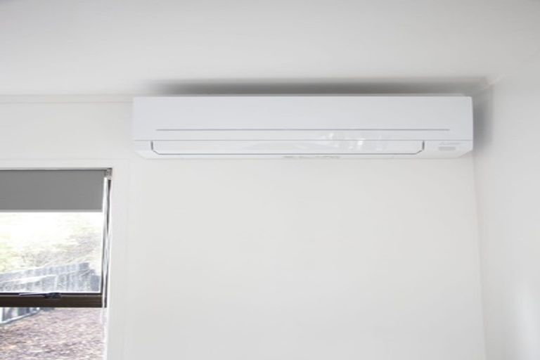 Photo of property in 2/128 Manuka Road, Bayview, Auckland, 0629