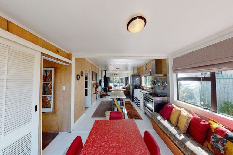 Photo of property in 32 Dixie Street, Te Horo Beach, Otaki, 5581