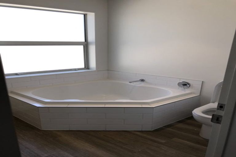 Photo of property in 14 Iris Taylor Avenue, West Melton, 7618