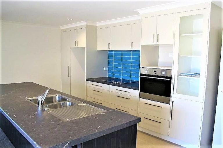 Photo of property in 52 Madison Terrace, Silverdale, 0932