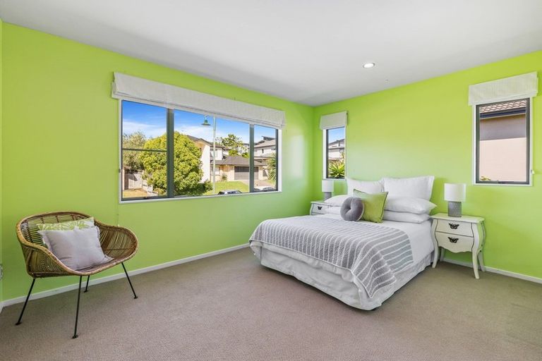 Photo of property in 12 Kunzea Place, Greenhithe, Auckland, 0632