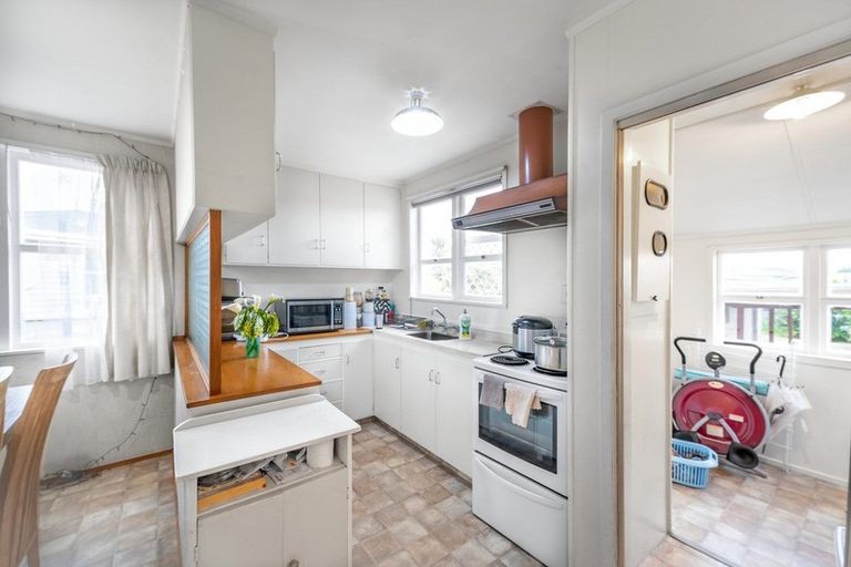 Photo of property in 28 Brightwell Street, Papakura, 2110