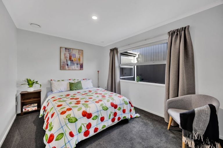 Photo of property in 427 Cardiff Road, Pembroke, Stratford, 4391