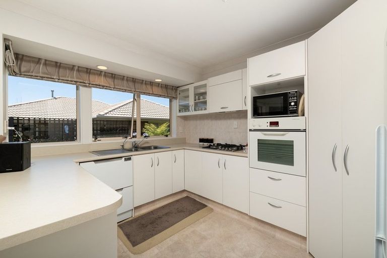 Photo of property in 62a Oxford Street, Tawa, Wellington, 5028