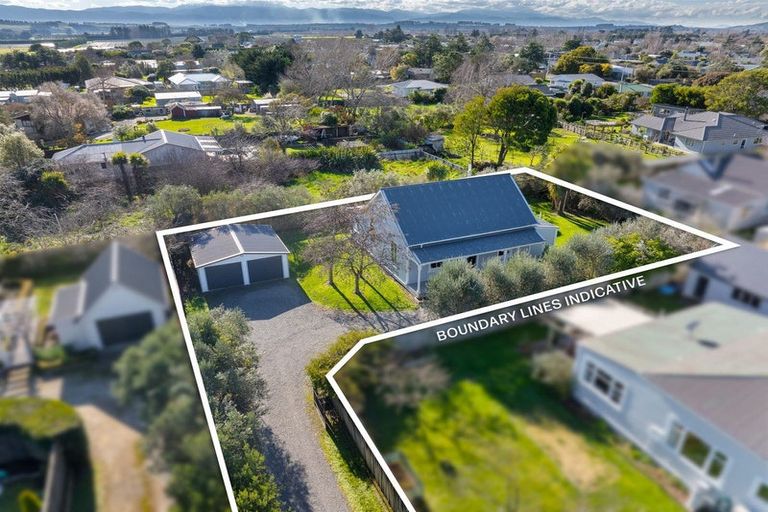 Photo of property in 102 Jellicoe Street, Martinborough, 5711