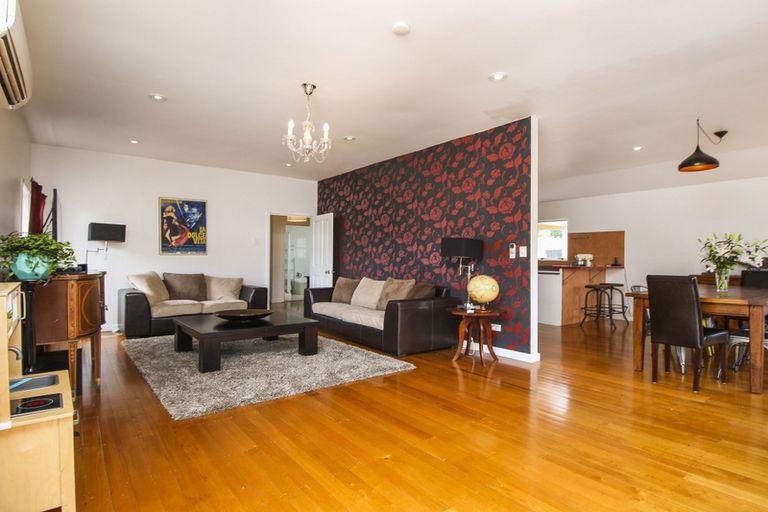 Photo of property in 89 Roberts Road, Te Atatu South, Auckland, 0610