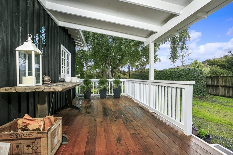 Photo of property in 16 Waitoki Road, Waitoki, Kaukapakapa, 0871