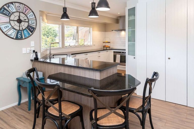 Photo of property in 2 Kaniere Place, Half Moon Bay, Auckland, 2012