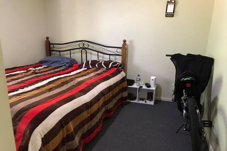 Photo of property in 8 Hill Road, Papatoetoe, Auckland, 2025