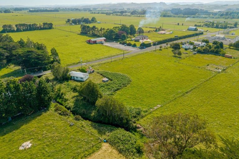 Photo of property in Mangamaire School, 205 Tutaekara Road, Pahiatua, 4987
