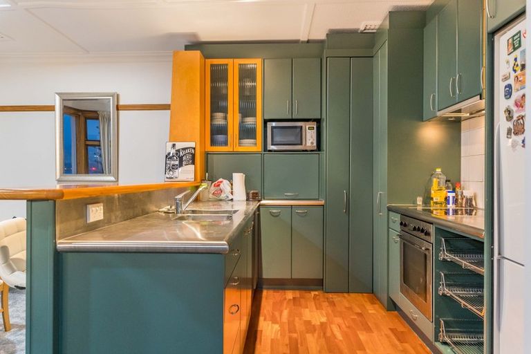 Photo of property in 4/246 Oriental Parade, Oriental Bay, Wellington, 6011