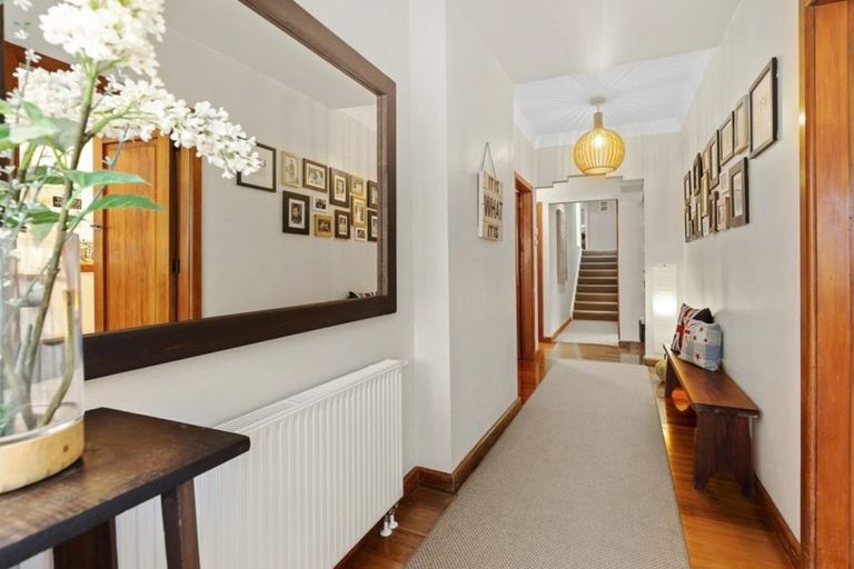 Photo of property in 18 Delhi Crescent, Khandallah, Wellington, 6035