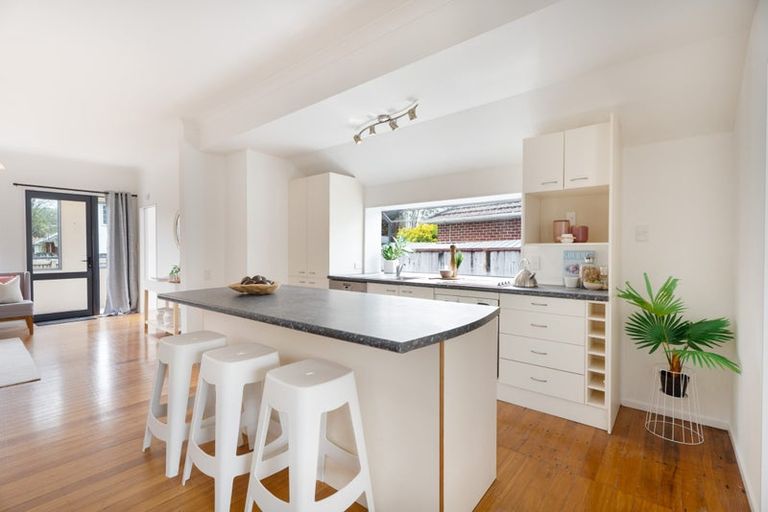 Photo of property in 54 Athlone Crescent, Avalon, Lower Hutt, 5011