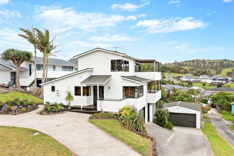 Photo of property in 19 Merehai Place, Snells Beach, 0920