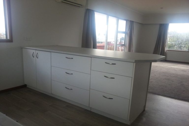 Photo of property in 1/2a Hart Road, Hauraki, Auckland, 0622