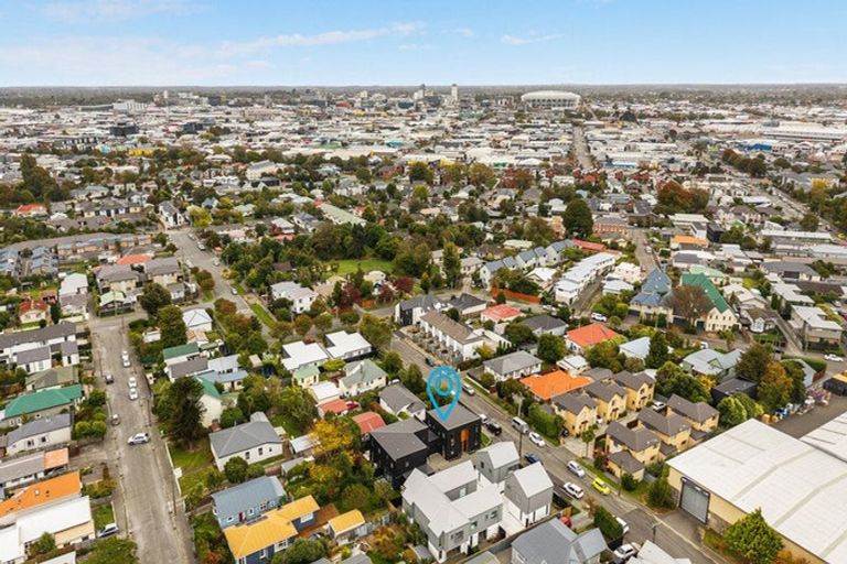 Photo of property in 2/12 Hume Street, Sydenham, Christchurch, 8023