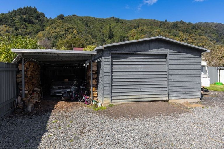 Photo of property in 49a Hampden Street, Picton, 7220