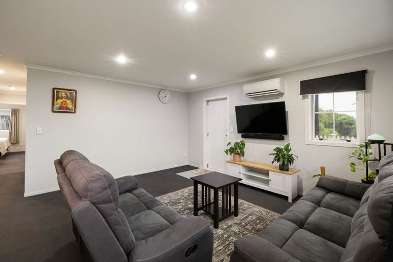 Photo of property in 42 Queens Park Crescent, Frankton, Hamilton, 3204