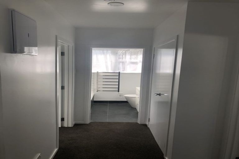 Photo of property in 11 Kotuku Street, Te Atatu Peninsula, Auckland, 0610