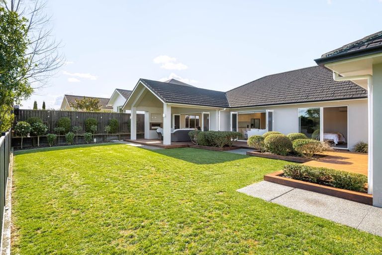 Photo of property in 11 Batten Drive, Flagstaff, Hamilton, 3210