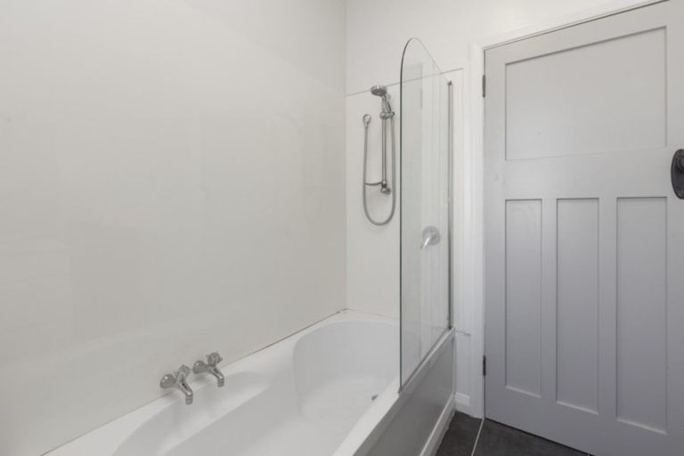 Photo of property in 28 Pilmuir Street, Hutt Central, Lower Hutt, 5010