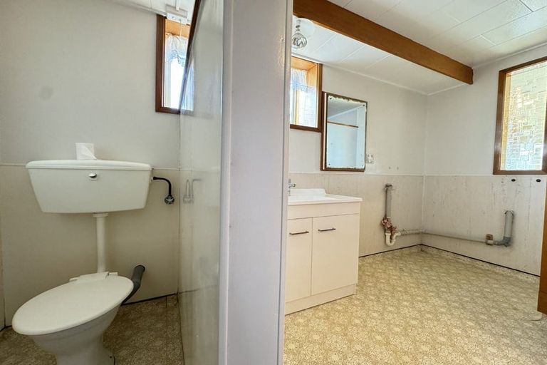 Photo of property in 69 Frances Street, Balclutha, 9230