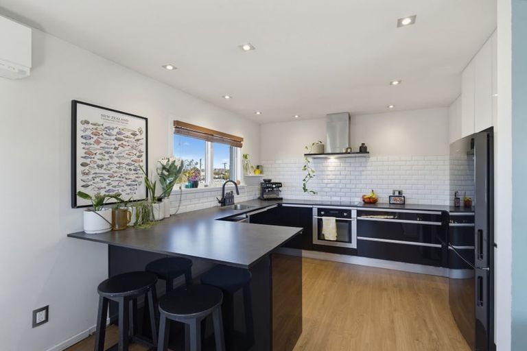 Photo of property in 6 Wingate Street, Redwood, Christchurch, 8051