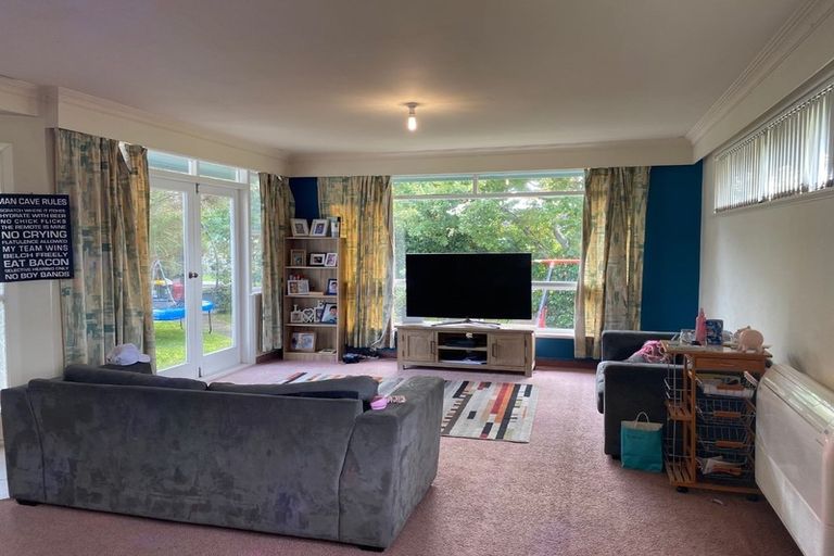 Photo of property in 1 Watson Drive, Paraparaumu Beach, Paraparaumu, 5032