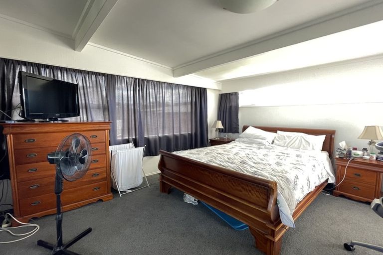 Photo of property in 413 East Coast Road, Mairangi Bay, Auckland, 0630