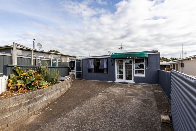 Photo of property in 27 High Street East, Waitara, 4320