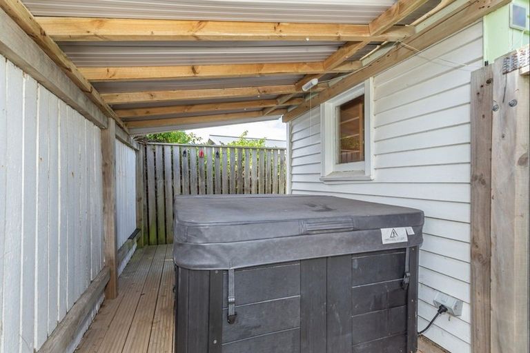 Photo of property in 12 Te Kiri Street, Himatangi Beach, Foxton, 4891