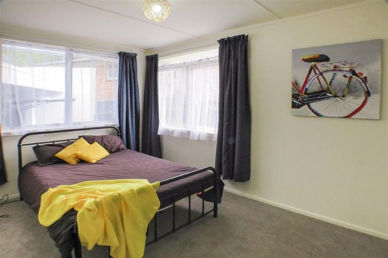 Photo of property in 40 Thomas Crescent, Western Heights, Rotorua, 3015
