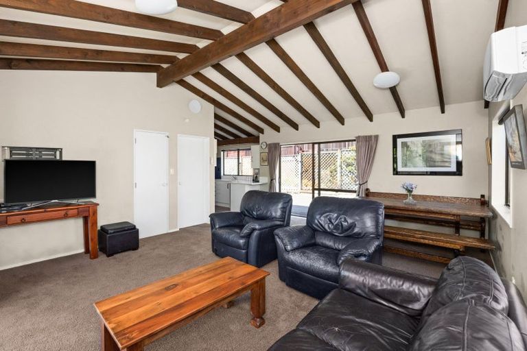 Photo of property in 2/24 Durham Drive, Havelock North, 4130