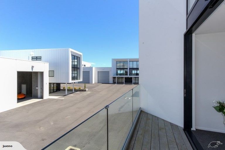 Photo of property in 8/86 Hurlstone Drive, Waiwhakaiho, New Plymouth, 4312