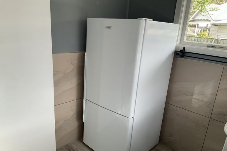 Photo of property in 1/4 Granville Street, Silverstream, Upper Hutt, 5019