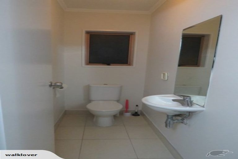 Photo of property in 93 Chelsea View Drive, Chatswood, Auckland, 0626