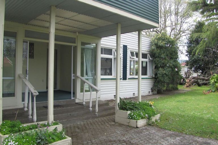 Photo of property in 1 Winchester Street, Levin, 5510