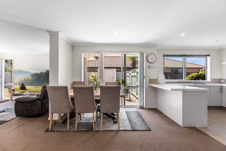 Photo of property in 174 Doncaster Drive, Papamoa Beach, Papamoa, 3118